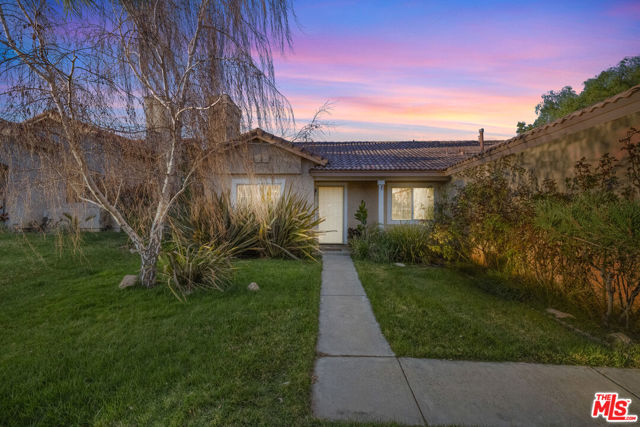 3223 Quarry Road, Palmdale CA: https://media.crmls.org/mediaz/c16bc0e2-1d15-4705-a805-4ef6b776fb07.jpg