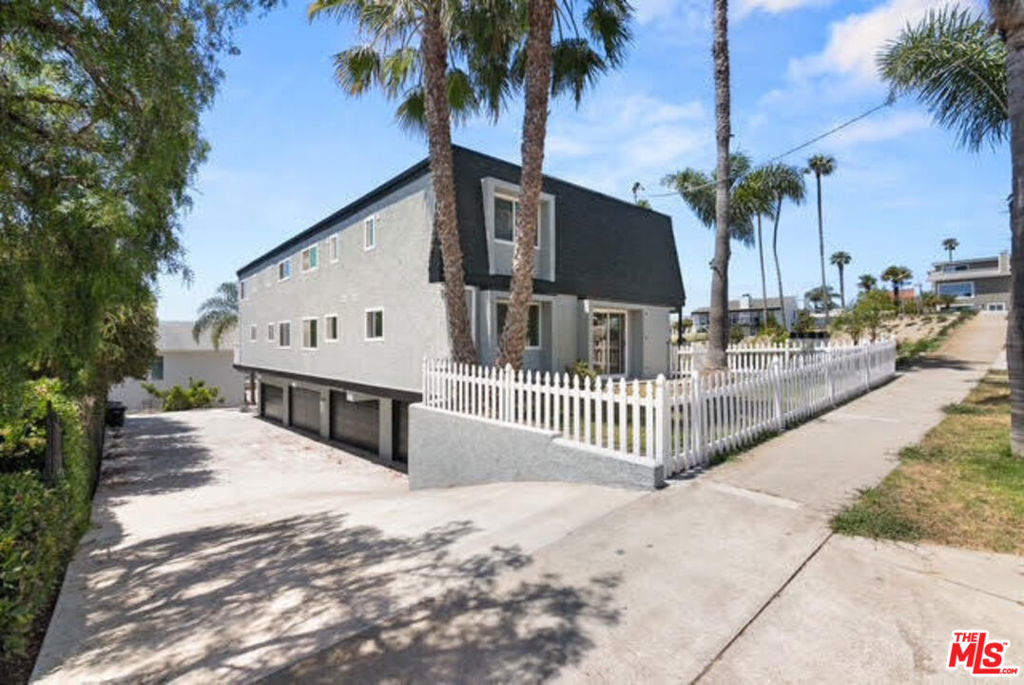 24802 La Paz Avenue
