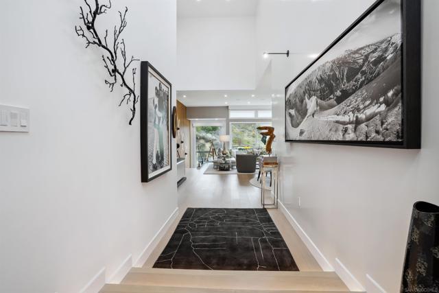 3334 Caminito Cabo Viejo, Del Mar CA: https://media.crmls.org/mediaz/c16bfe17-ca51-4c6d-ac61-2b915eee97e8.jpg