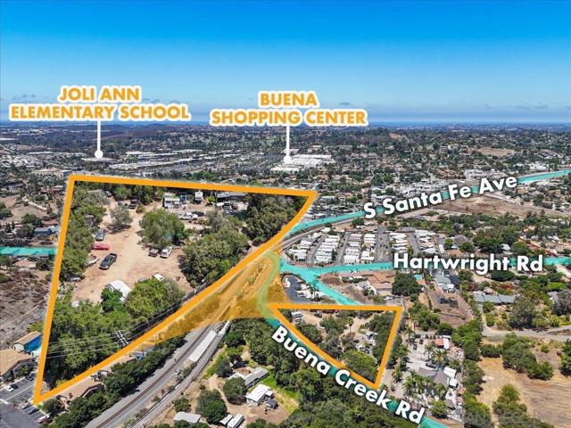 1960 Buena Creek Rd, Vista CA: https://media.crmls.org/mediaz/c16c71cd-2ba3-45f2-9765-7d804905006a.jpg