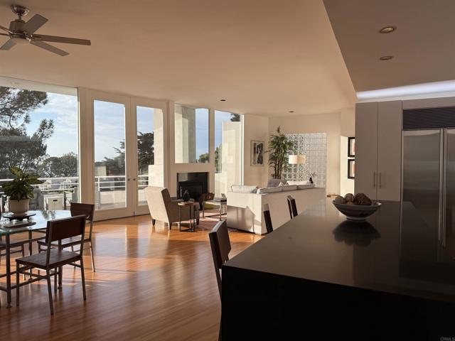 421 Serpentine Drive, Del Mar CA: https://media.crmls.org/mediaz/c16d41f3-63f2-4be7-a823-3907522df7f3.jpg