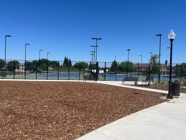 561 Branding Iron Street, Oakdale CA: https://media.crmls.org/mediaz/c16d5157-8086-4147-ac43-eba644a59795.jpg