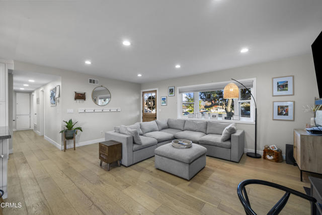 Detail Gallery Image 16 of 42 For 527 Keyser Rondo, Camarillo,  CA 93010 - 4 Beds | 2 Baths