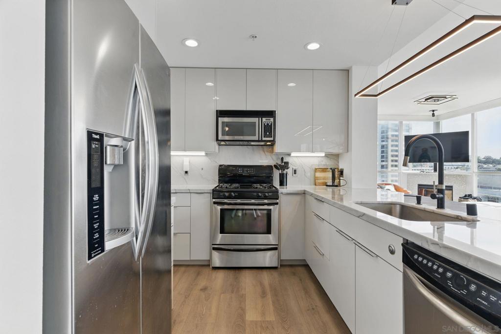 300 Beech St - photo 10