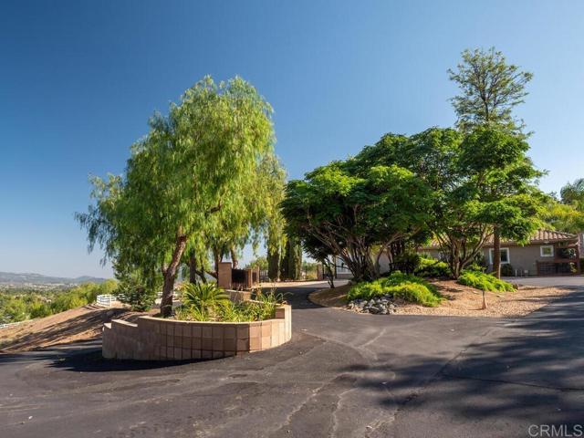 31755 Rancho Vista Road, Temecula CA: https://media.crmls.org/mediaz/c16de4b7-62f3-4f66-8640-b0fa372183a7.jpg