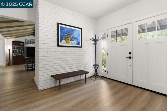 2027 Mohawk Dr, Pleasant Hill CA: https://media.crmls.org/mediaz/c16edcf6-a5d6-43df-8d8f-5efe204f3608.jpg