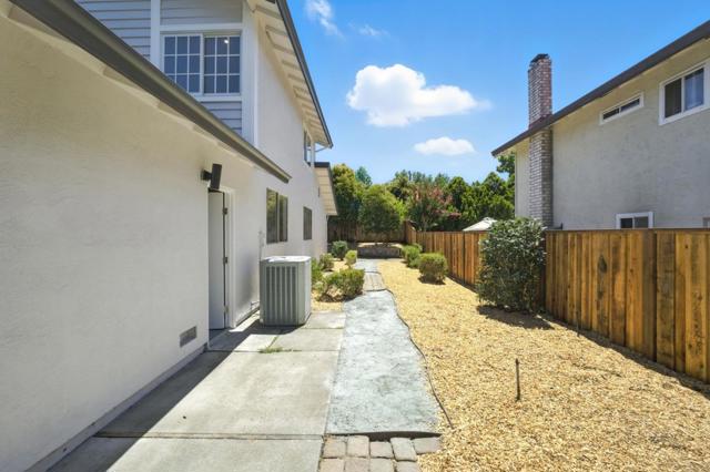 550 El Capitan Drive, Danville CA: https://media.crmls.org/mediaz/c16f7456-39d9-435a-af59-6a5c7769ced4.jpg