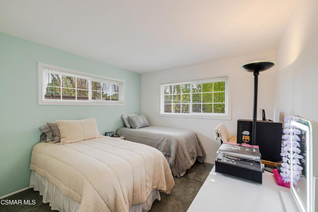 3384 Radcliffe Road, Thousand Oaks CA: https://media.crmls.org/mediaz/c16f949d-0778-4ba9-98ba-ad23b579be8e.jpg