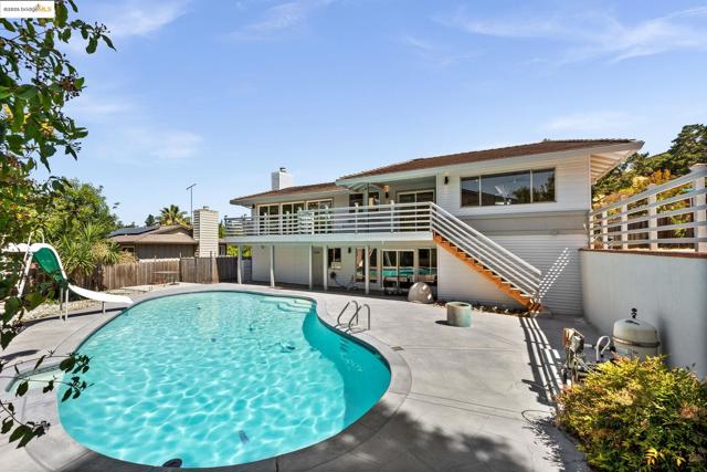 3459 Pinewood Dr, Hayward CA: https://media.crmls.org/mediaz/c16fa2ea-3411-40c4-832b-9515107a26c6.jpg