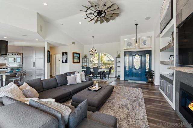 9420 Crest Drive, Spring Valley CA: https://media.crmls.org/mediaz/c17049ce-48da-4434-aab1-35b38c9cc479.jpg