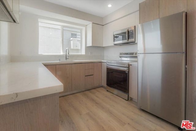 10918 Camarillo Street, North Hollywood CA: https://media.crmls.org/mediaz/c170aa61-fa7c-49a5-aba3-afc5f8151e71.jpg