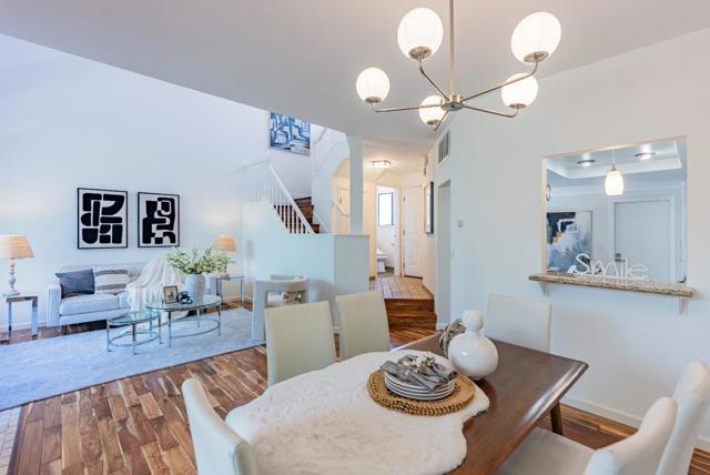 425 Mountain Laurel Court, Mountain View CA: https://media.crmls.org/mediaz/c17117cc-39ad-4a56-8aea-7a81edf4066f.jpg