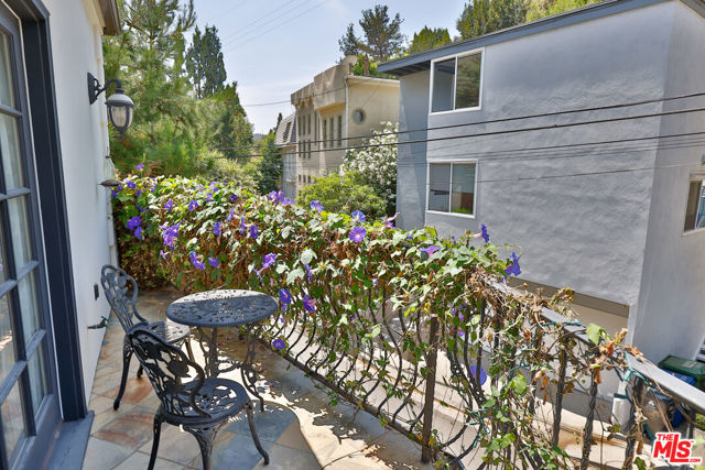 9969 Westwanda Drive photo 7