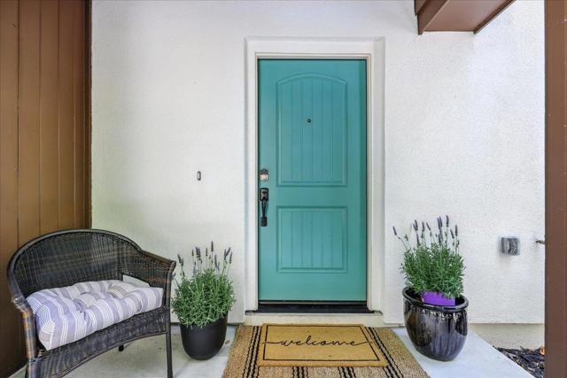 324 Cherokee Loop, Mountain View CA: https://media.crmls.org/mediaz/c1717d65-b3e0-4ed7-a0e7-c1a9ea7d6c86.jpg