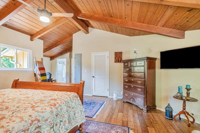 4858 Freedom Boulevard, Aptos CA: https://media.crmls.org/mediaz/c17214d4-792f-4305-be76-6dd3cf033175.jpg