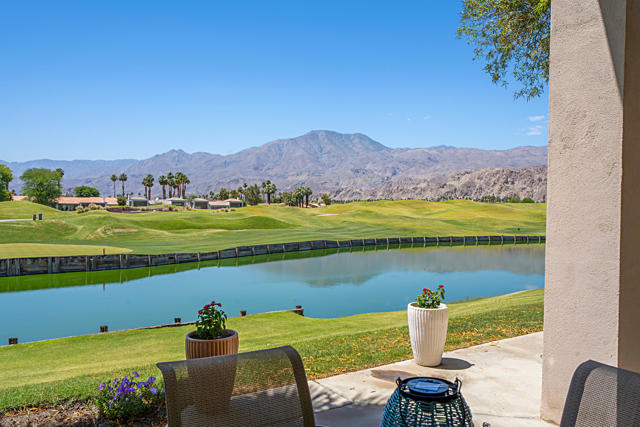 80471 Oak Tree, La Quinta CA: https://media.crmls.org/mediaz/c1733a78-6002-4b9a-8f49-47a51332805d.jpg