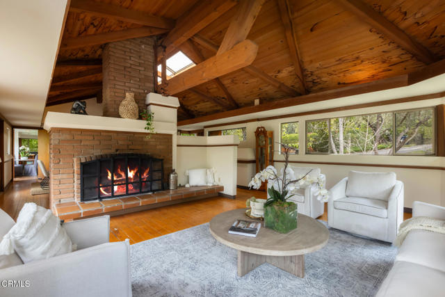 Detail Gallery Image 16 of 77 For 4254 Chevy Chase Dr, La Canada Flintridge,  CA 91011 - 6 Beds | 4 Baths