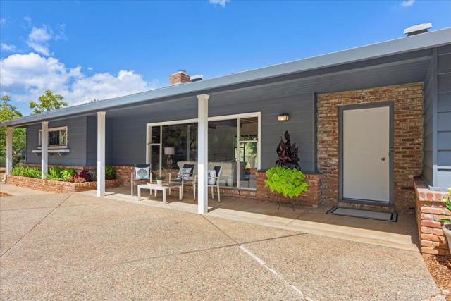 19660 Bainter Way, Los Gatos CA: https://media.crmls.org/mediaz/c17430e2-4de2-4a98-9cd9-bd8054db1a98.jpg