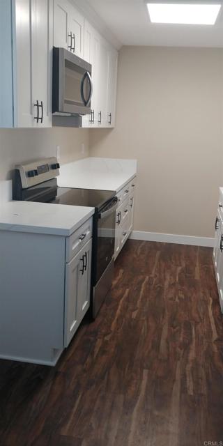 402 E Meats Avenue, Orange CA: https://media.crmls.org/mediaz/c1750d18-cdb1-42ec-b6ce-a65582d7558c.jpg