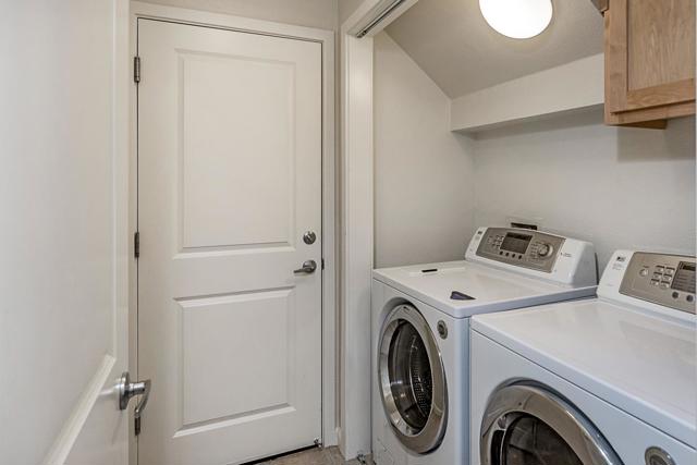 185 Hamwood Terrace, Mountain View CA: https://media.crmls.org/mediaz/c175363b-5c2a-4135-807d-2b4b0a023f7c.jpg