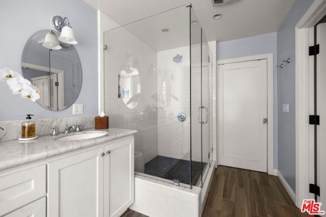 403 S Bundy Drive, Los Angeles CA: https://media.crmls.org/mediaz/c1755c21-baec-44dc-b804-7f35495a3b0f.jpg