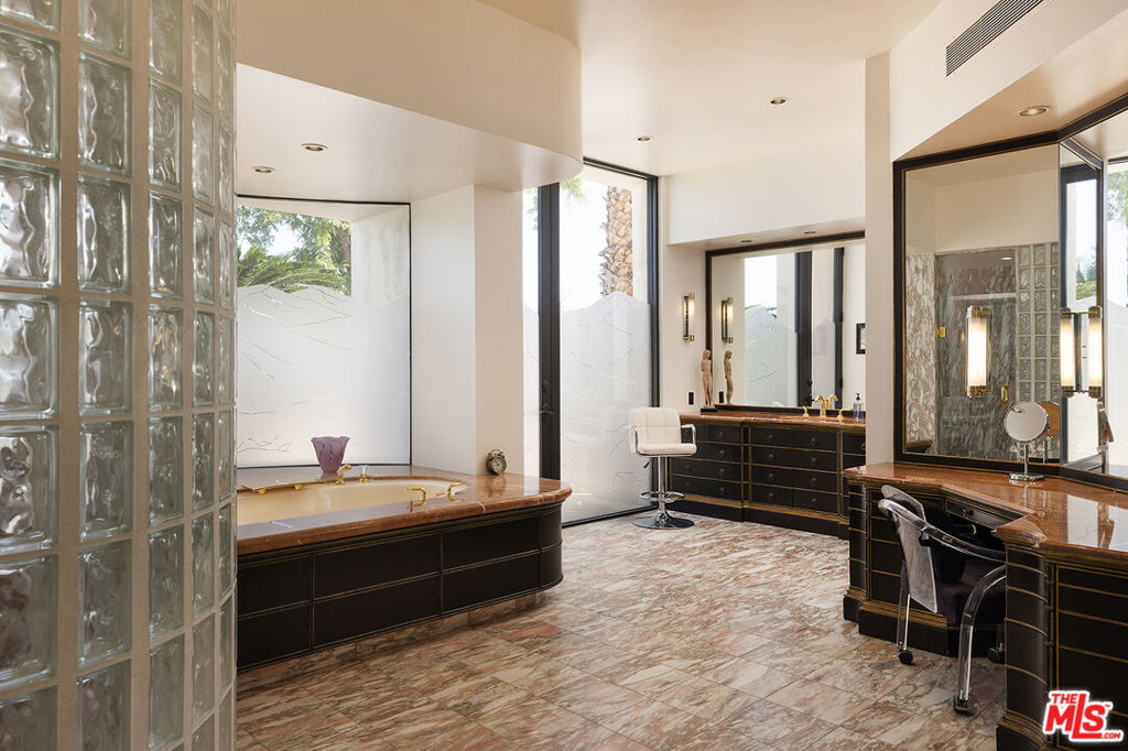 MLS #25617559 image #15