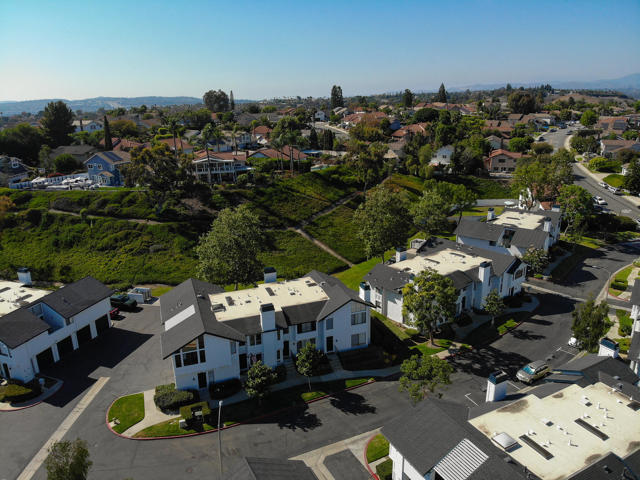 25625 Paseo La Cresta, Laguna Niguel CA: https://media.crmls.org/mediaz/c176c72e-d5d5-4e9a-8acd-87e4b16908ae.jpg