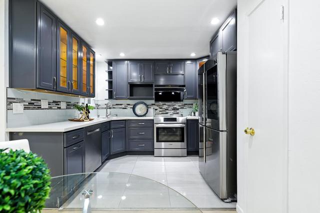 2452 W Bayshore Road, Palo Alto CA: https://media.crmls.org/mediaz/c1774539-ae5c-4942-aaf6-3dd1a7dd0eb2.jpg