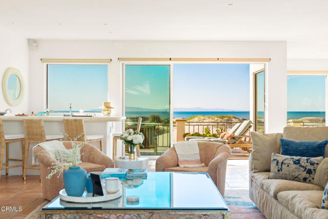 1571 Mandalay Beach Road, Oxnard CA: https://media.crmls.org/mediaz/c178330b-581e-4000-acb5-b2270d8db05a.jpg