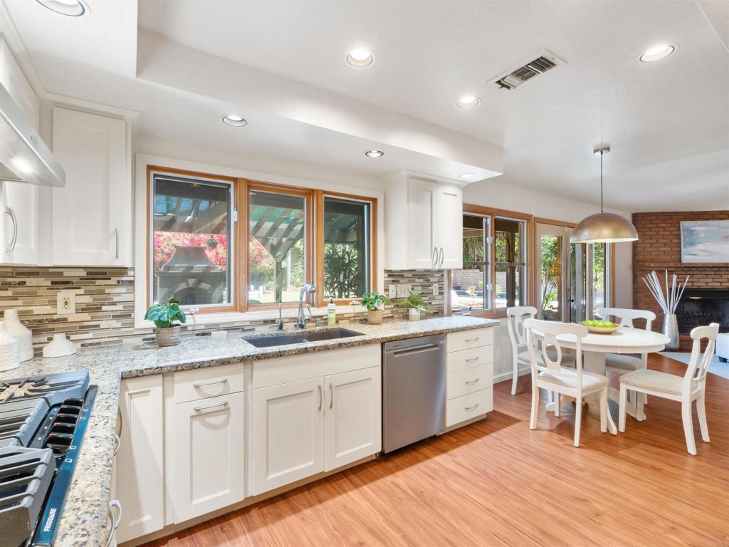 2646 Unicornio St - photo 18