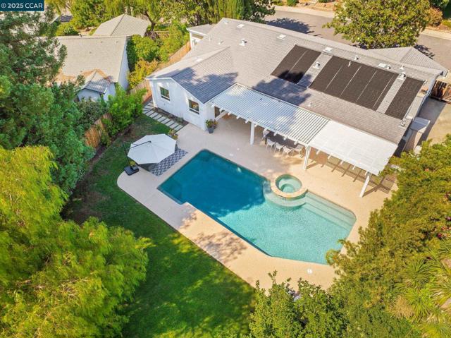 3139 Stinson Cir, Walnut Creek CA: https://media.crmls.org/mediaz/c178ac33-6ad7-49d4-8d3c-c441f825d8ae.jpg