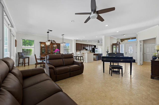 78390 Sterling Lane, Palm Desert CA: https://media.crmls.org/mediaz/c1790917-709a-471b-bd7d-c4065840176d.jpg