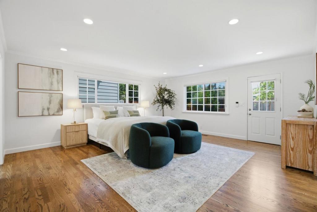 https://media.crmls.org/mediaz/c17979ae-16c7-4c9c-ad8d-eb2d213fed1e.jpg?preset=X-Large