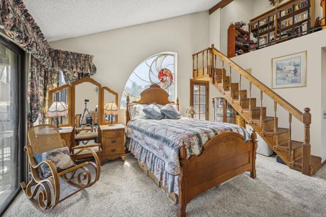 4006 Layang Layang Circle, Carlsbad CA: https://media.crmls.org/mediaz/c17ab492-fc08-457d-8dff-ea29c8244c12.jpg
