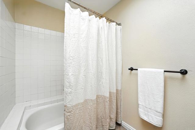Detail Gallery Image 12 of 24 For 6984 Sandpiper Pl, Carlsbad,  CA 92009 - 2 Beds | 2 Baths