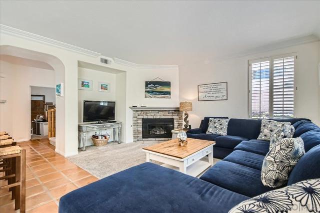 Image 18 of 34 For 1382 Sparrow Rd