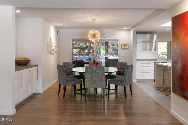 3351 Country Club Drive, Glendale CA: https://media.crmls.org/mediaz/c17dac29-2f86-4c6c-8e7a-7001d9e2d26b.jpg
