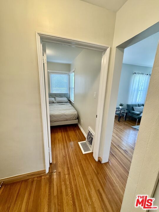 2626 Coolidge Avenue, Los Angeles CA: https://media.crmls.org/mediaz/c17e2279-53d4-4af2-b3bb-373d32decc36.jpg