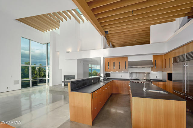 3681 Alomar Drive, Sherman Oaks CA: https://media.crmls.org/mediaz/c17e5ccc-bb92-437c-9478-b15918e74551.jpg