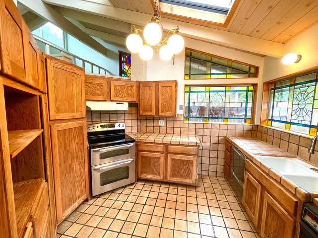 507 La Honda Drive, Aptos CA: https://media.crmls.org/mediaz/c17eb2de-7ba0-4a40-a65c-ca3bb2eab52f.jpg