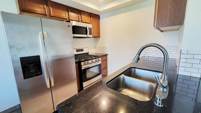 82804 Crawford Drive, Indio CA: https://media.crmls.org/mediaz/c17efb25-b643-49f2-877f-80bbcb56ec88.jpg