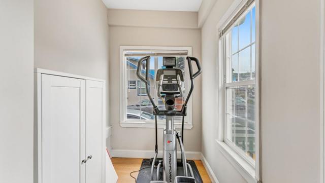 841 Geneva Avenue, San Francisco CA: https://media.crmls.org/mediaz/c17f1eda-6901-4909-9209-cd66d06d39f0.jpg