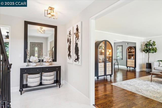 739 Devils Drop Ct, Richmond CA: https://media.crmls.org/mediaz/c17f69c0-0efb-47fe-bb44-44393157fde3.jpg
