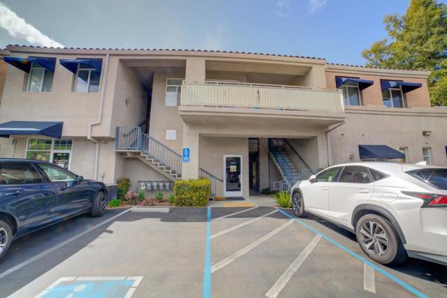 Image 10 of 19 For 652656 Santa Cruz Avenue