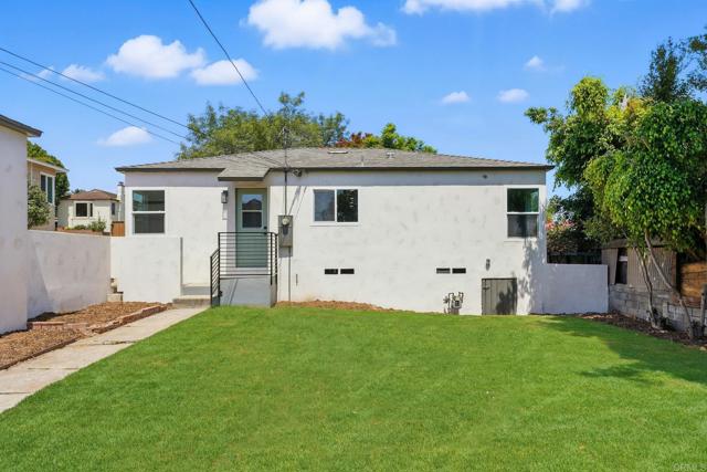 3777 Poe Street, San Diego CA: https://media.crmls.org/mediaz/c1800921-5808-4ea9-9510-f3d3b2f63664.jpg
