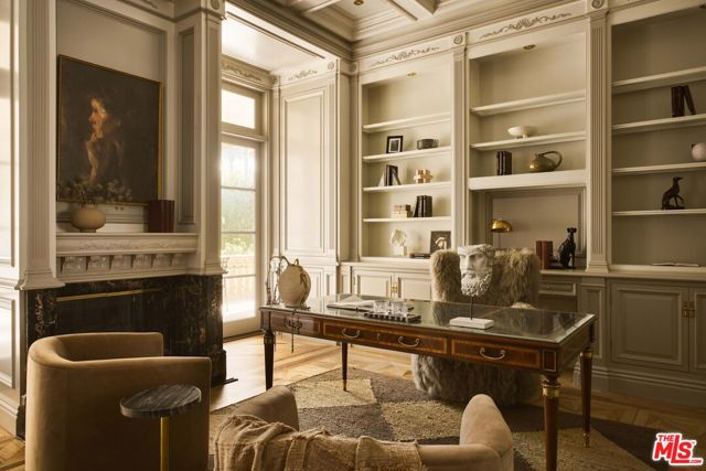 628 N Rodeo Drive, Beverly Hills CA: https://media.crmls.org/mediaz/c1804d65-8856-40e1-bb7d-b9b9a87fb0a5.jpg
