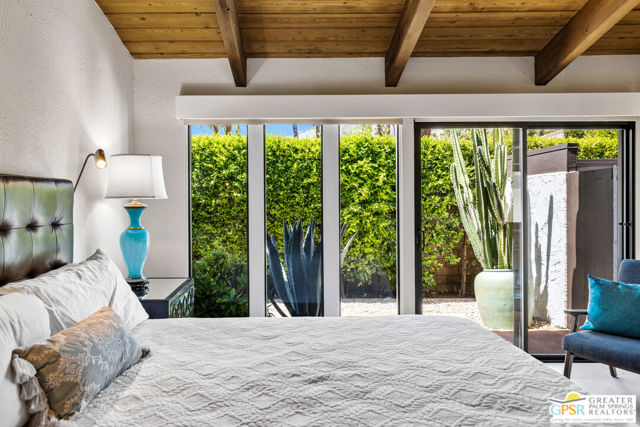 1347 Primavera Drive, Palm Springs CA: https://media.crmls.org/mediaz/c180ba37-f042-4626-80c5-bc71a3c1c455.jpg