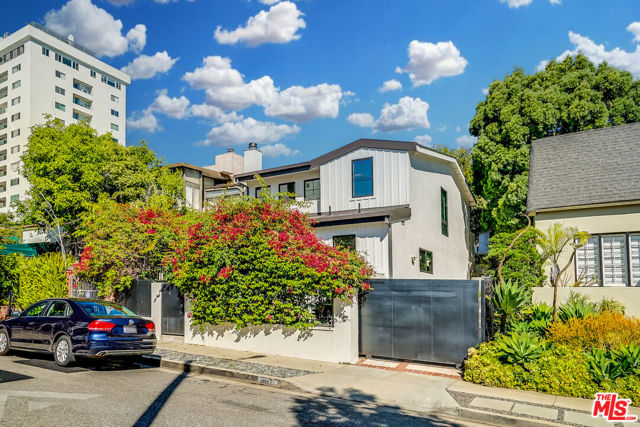 9027 Norma Place, West Hollywood, California 90069, 4 Bedrooms Bedrooms, ,4 BathroomsBathrooms,Single Family Residence,For Sale,Norma,24401473