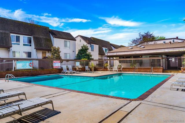 8023 Caminito De Pizza, San Diego CA: https://media.crmls.org/mediaz/c18291a7-7dbd-4bc4-a7bc-b27274162caf.jpg