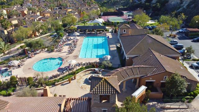2640 Escala Circle, San Diego CA: https://media.crmls.org/mediaz/c183103a-fd61-4f76-b2d8-525f449cec5f.jpg